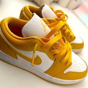 Nike Jordan 1 Low “Pollen”